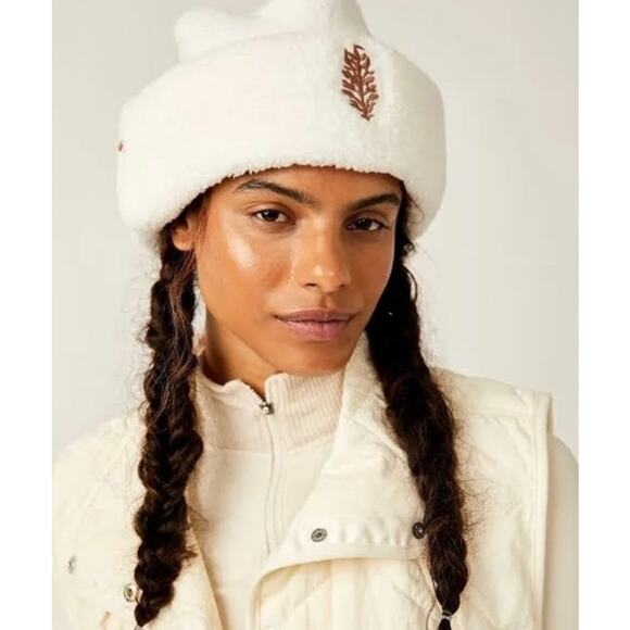 Free People FP Movement Backroads Sherpa Beanie Hat White Cream Beenie - Picture 1 of 8